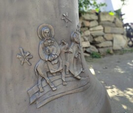 Znojmo betlém, útěk do egypta, perner, zvonařství, bronzový zvon s uměleckou výzdobou