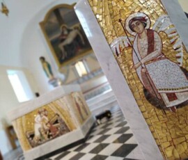 Lutršték mozaika na poutním místě Lutršték, mozaika na ambonu a oltáři